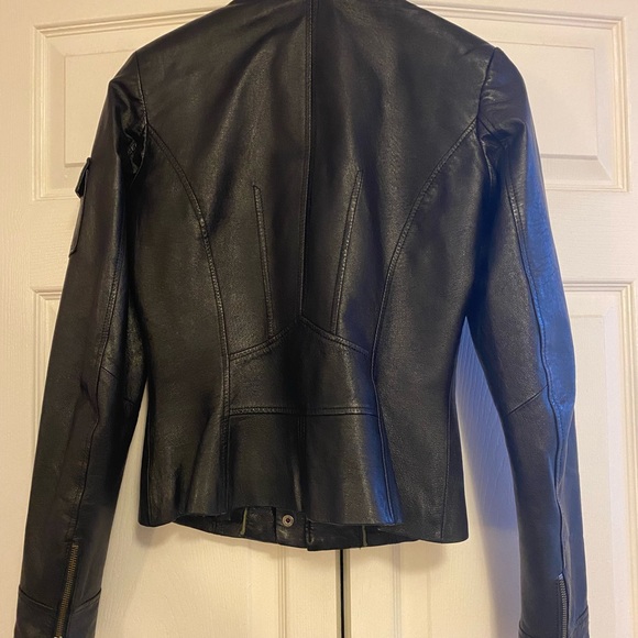 Vintage Danier leather jacket designed in Canada. Perfect cond, with 6 pockets! - Picture 6 of 7